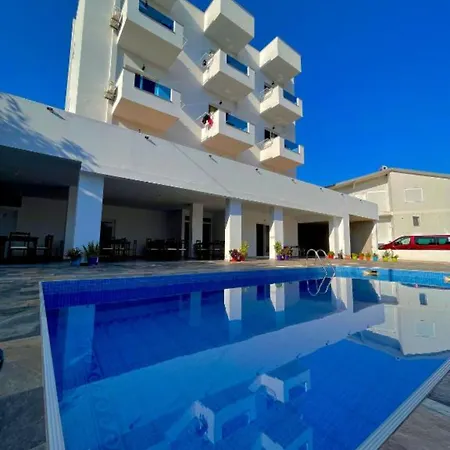 Seadel 3* Ksamil