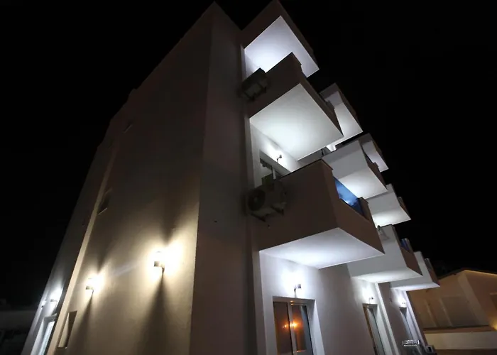 Отель Seadel 3*